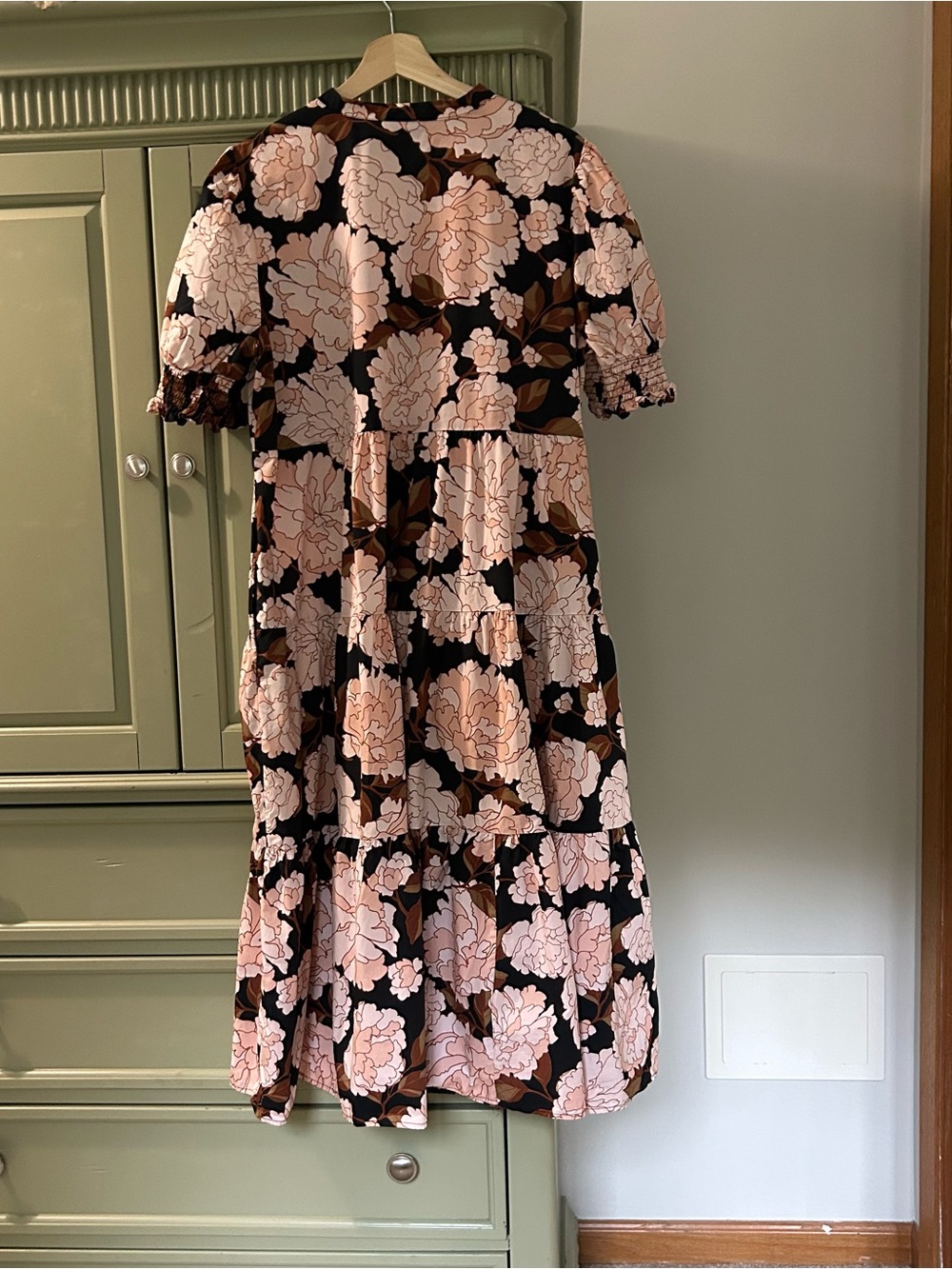Who What Wear Black Midi Dress with Pink Floral Print - Picture 3 of 5